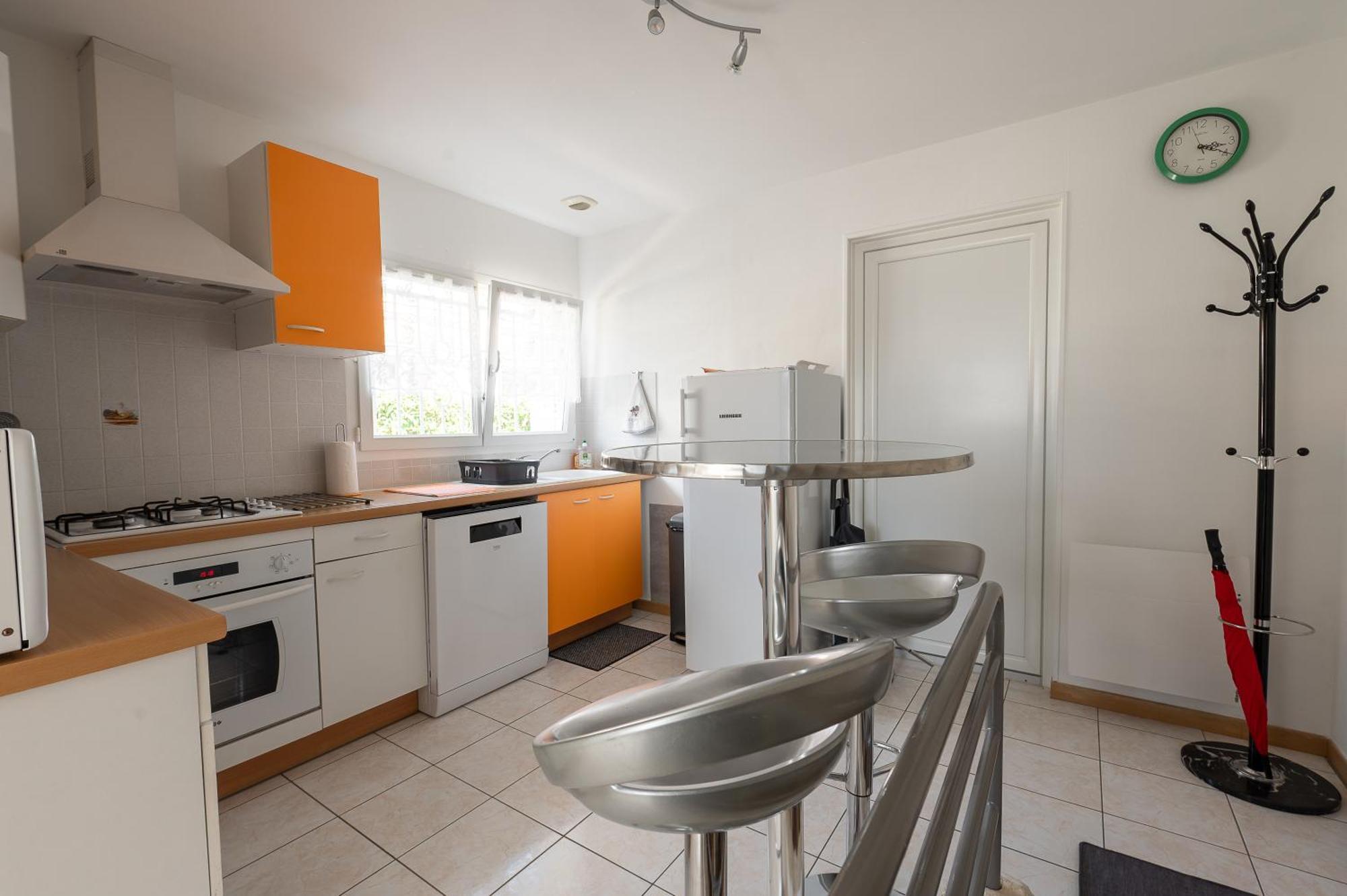 Independant 80m² Dans Apartment