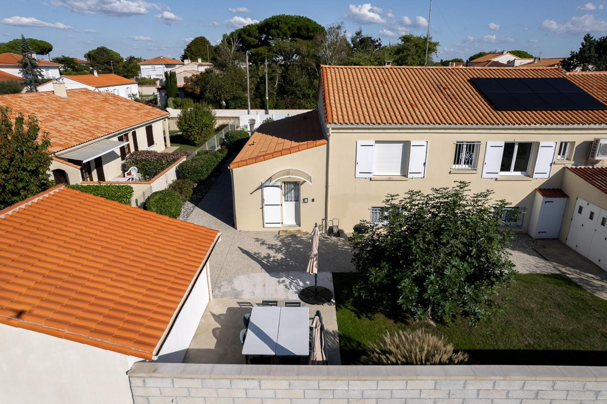 Apartment Independant 80m² Dans